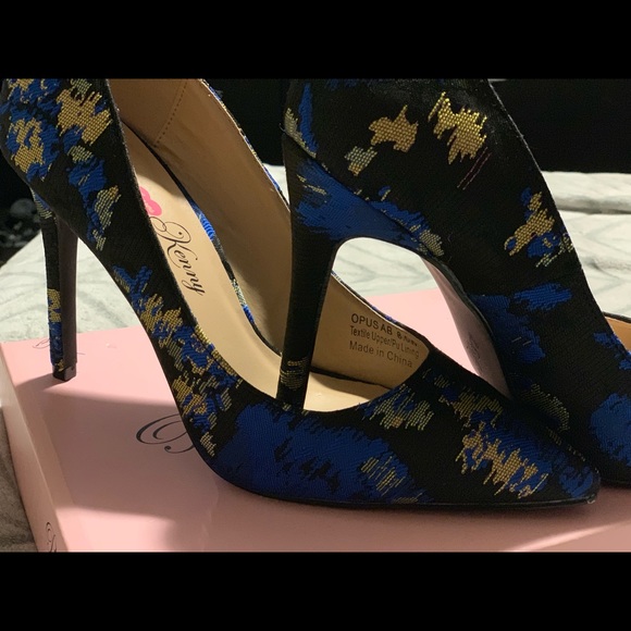 Penny Loves blue pumps - Picture 2 of 4